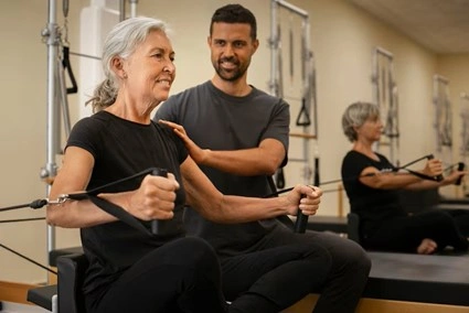 Estúdio de pilates para idosos