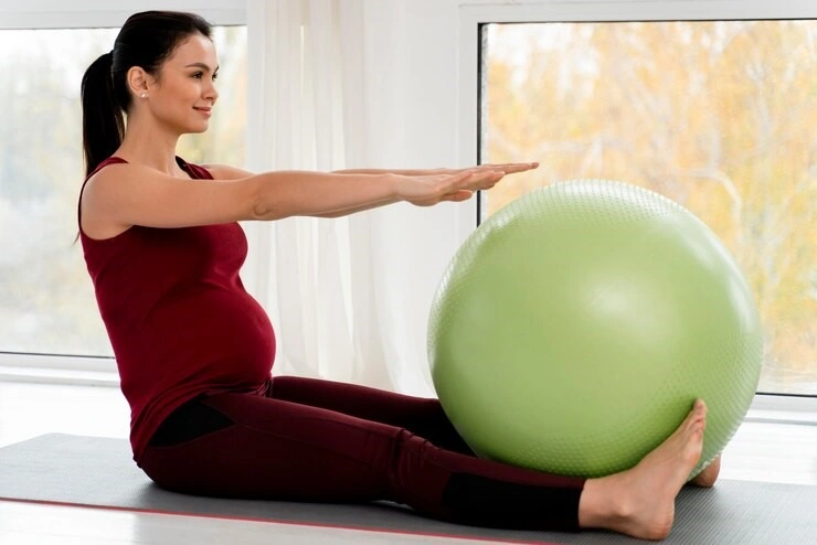 Pilates com bola para gestantes
